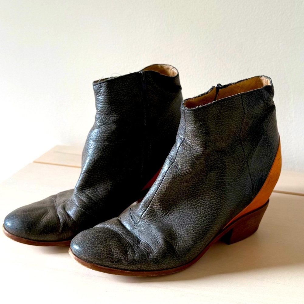 Maison Martin Margiela MM6 two-tone Leather ankle boots Size 40 US size 8.5